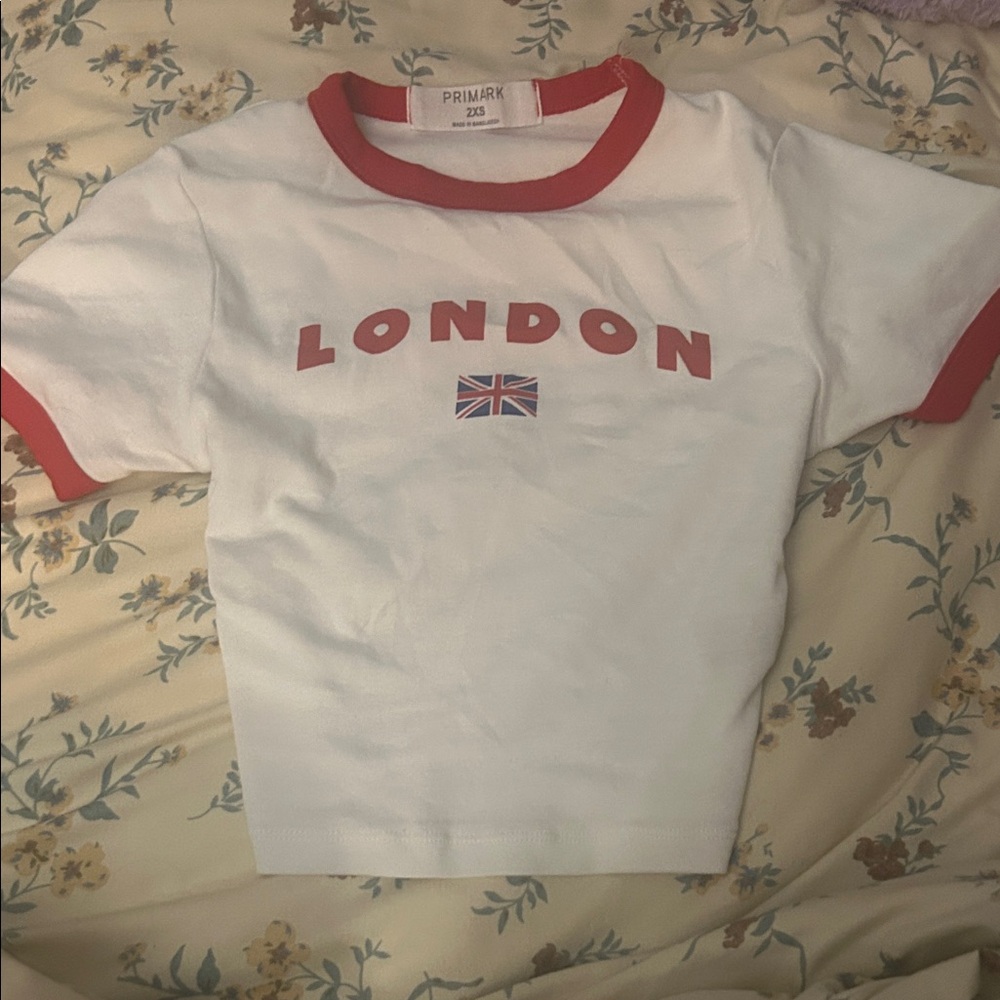 Cropped Tee- London Print in White and Red